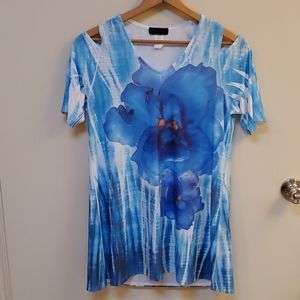 Cute top, cold shoulder, blue hues